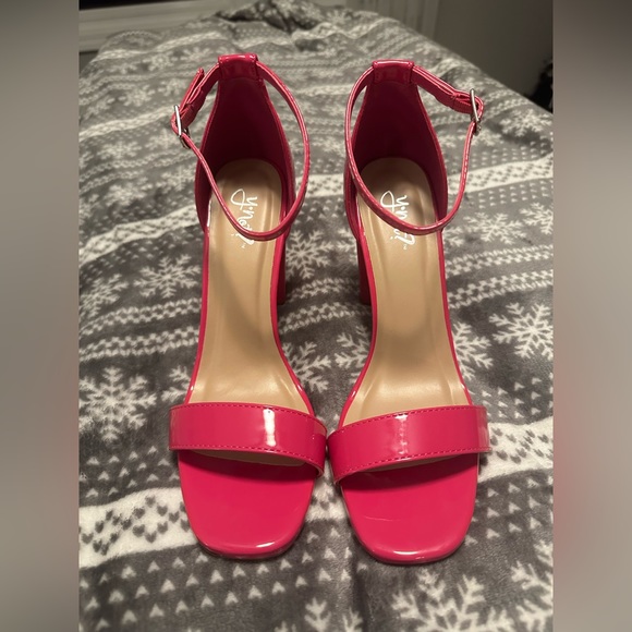 Pink heels! Never worn!!! So cute! - Picture 1 of 4